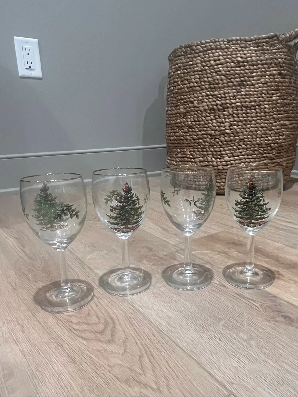 Spode Holiday Christmas Tree Wine Glasses - Set of 4